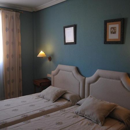 Cristina-Enea Hotel Valdeganga Bilik gambar