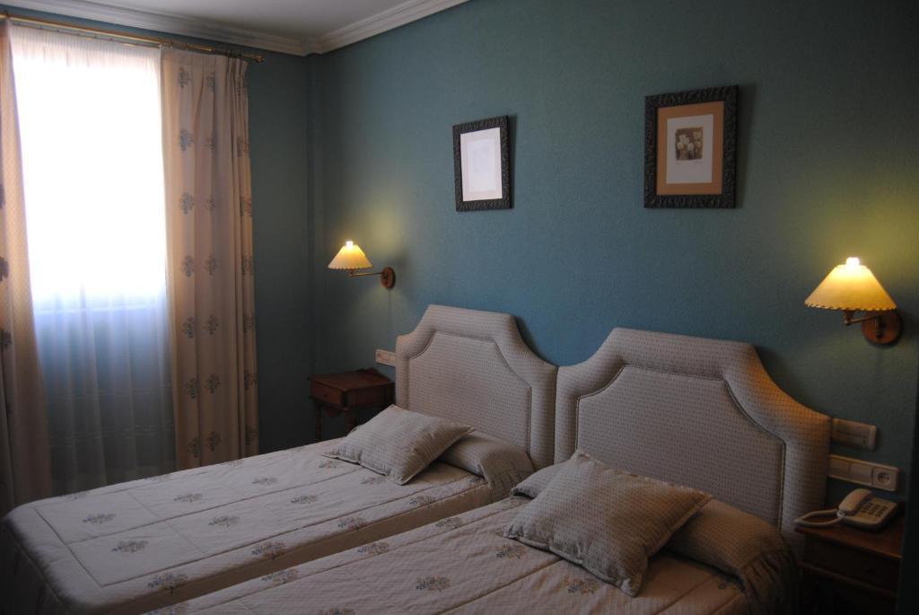 Cristina-Enea Hotel Valdeganga Bilik gambar