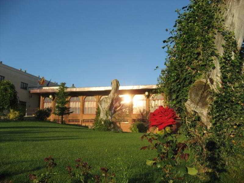 Cristina-Enea Hotel Valdeganga Luaran gambar